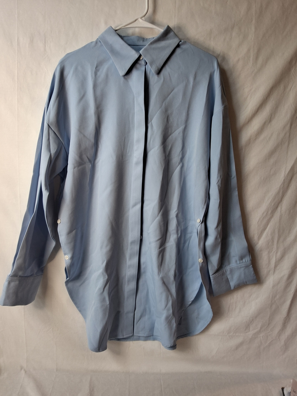 Women's Light Blue Button-Front Collared Blouse